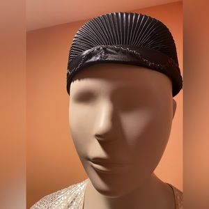 Women’s Black Fashion Hat, Size-22